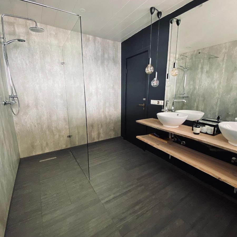 Guesthouse Stekkabol Patreksfjordur Экстерьер фото