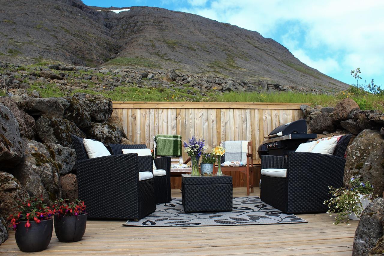 Guesthouse Stekkabol Patreksfjordur Экстерьер фото